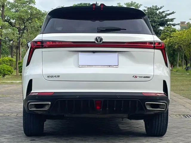 Changan CS75 Plus — Фото автомобиля 8