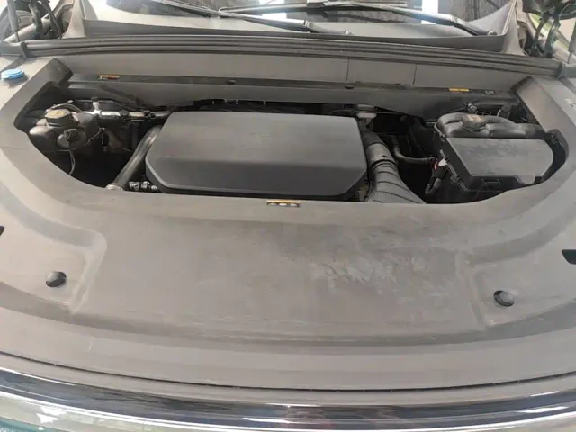 Li Auto L8 — Фото автомобиля 19