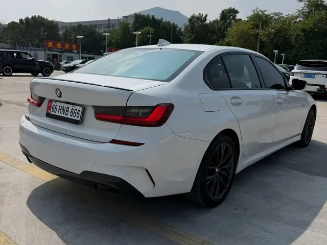 BMW 3 Series — Фото автомобиля 7