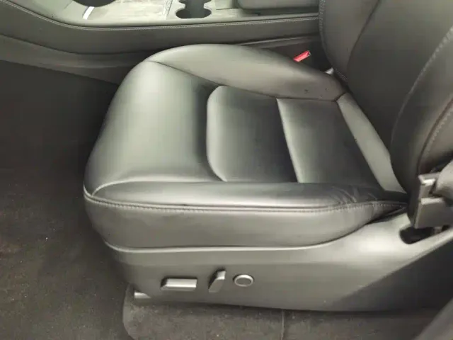 Tesla Model Y — Фото автомобиля 20