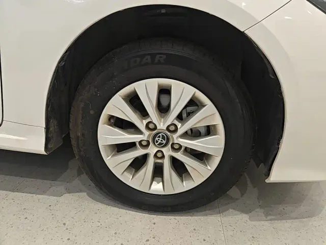 Toyota Corolla — Фото автомобиля 11