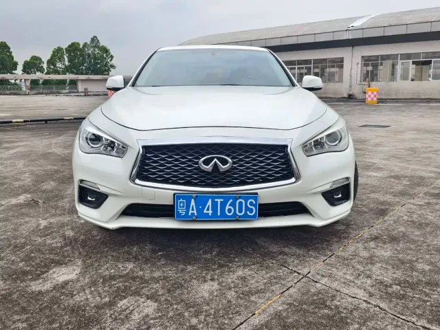 Infiniti Q50L — Фото автомобиля 2