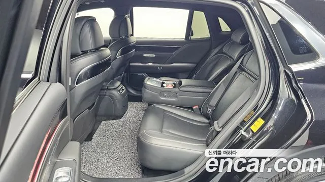 Genesis G90 Бензин 3.5 турбо AWD — Фото автомобиля 11