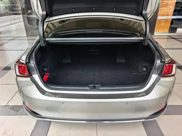 Lexus ES — Фото автомобиля 5