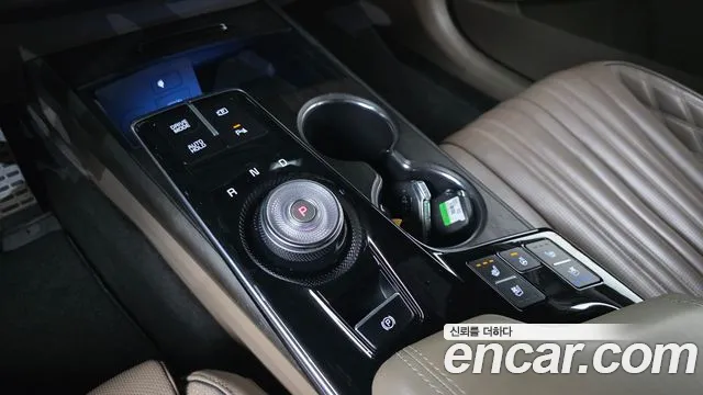Kia K8 Hybrid — Фото автомобиля 9