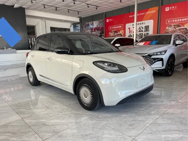 Wuling Bingo — Фото автомобиля 3