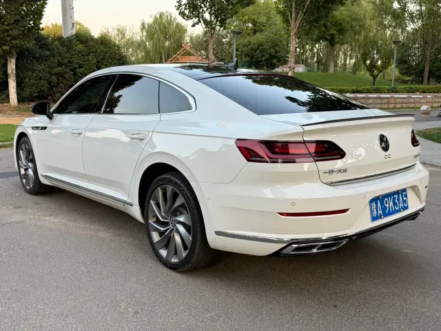 Volkswagen FAW-Volkswagen CC 2021 380TSI Eye-catching Edition — Фото автомобиля 10