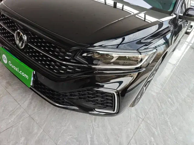 Volkswagen Passat — Фото автомобиля 23