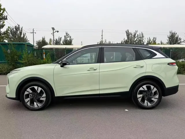 Besturn Yueyi 07 2025 210km Leisure Edition — Фото автомобиля 8