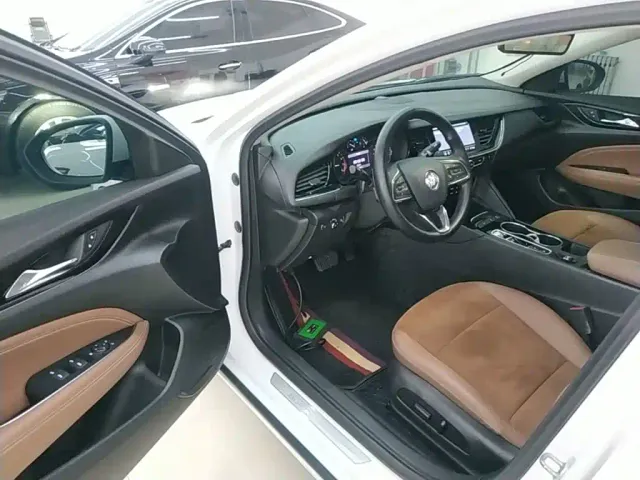 Buick Regal — Фото автомобиля 15