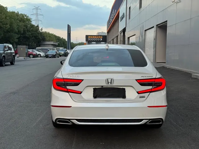 Honda Accord — Фото автомобиля 17