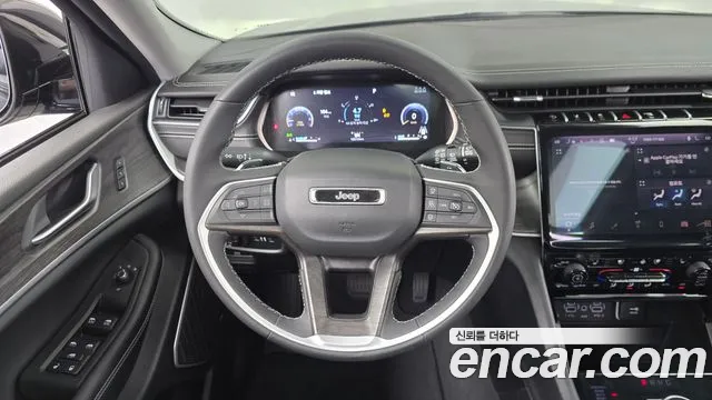 Jeep Cherokee WL — Фото автомобиля 12