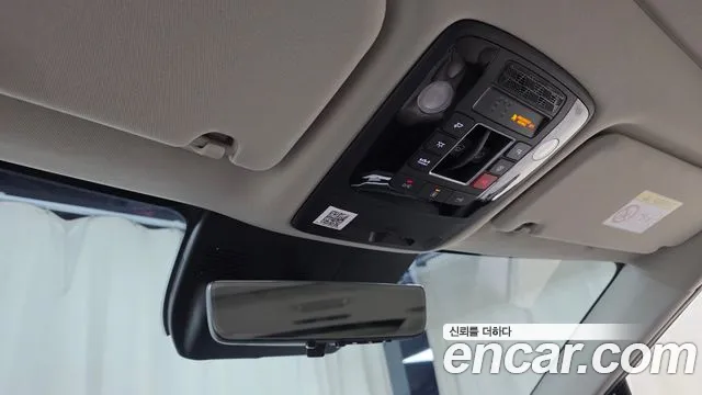 Kia Carnival Generation 4 — Фото автомобиля 25