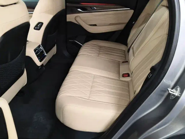 Geely Xingyue L — Фото автомобиля 16