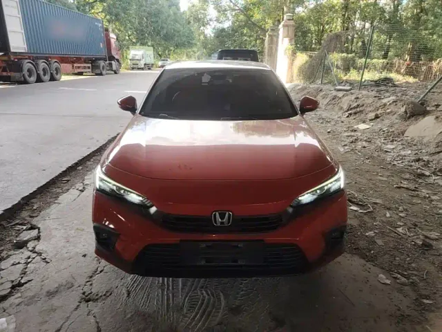 Honda Civic — Фото автомобиля 2