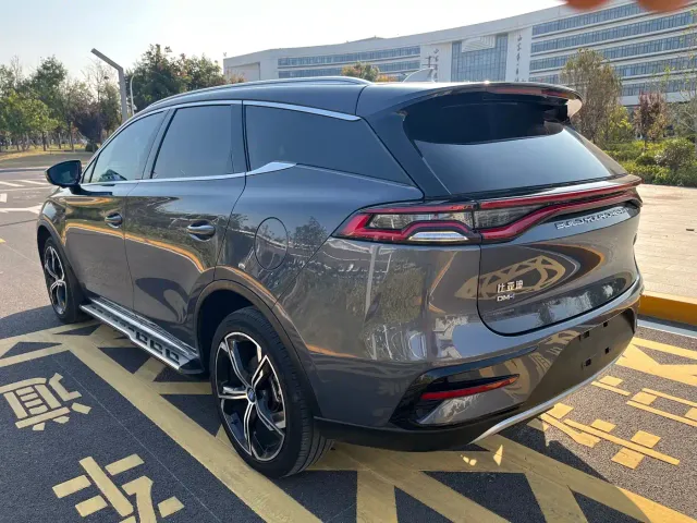 BYD Tang — Фото автомобиля 8