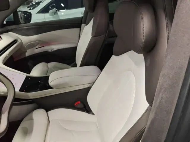IM Motors LS7 — Фото автомобиля 14