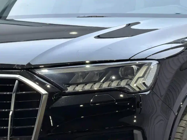 Audi Q7 — Фото автомобиля 6