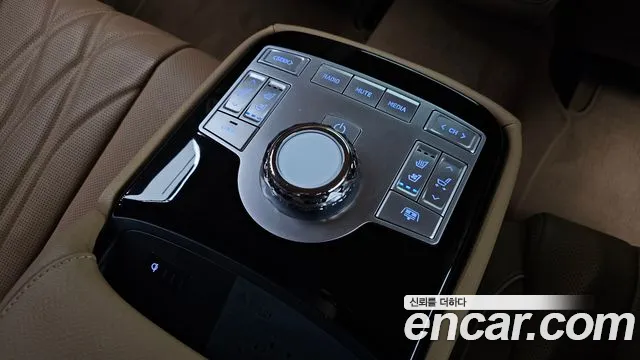 Genesis G80 Бензин 2.5 турбо AWD — Фото автомобиля 17