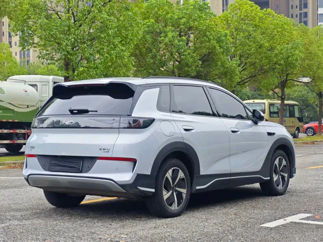 BYD Sealion 05 EV — Фото автомобиля 4