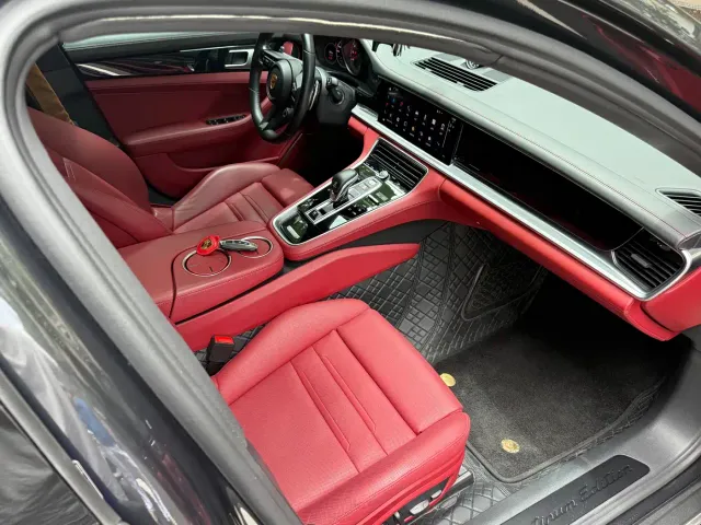 Porsche Panamera — Фото автомобиля 10
