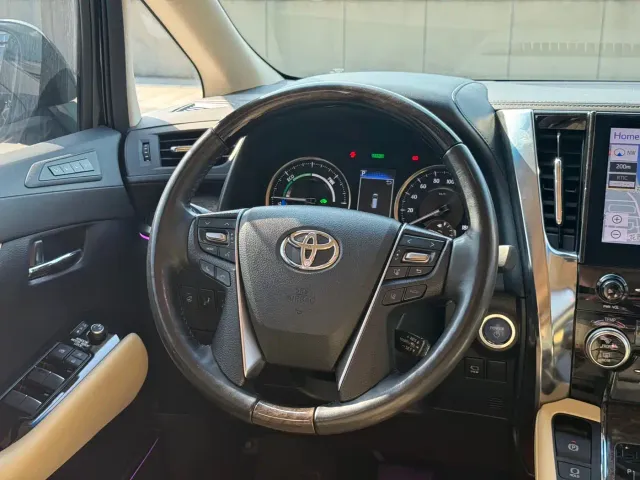 Toyota Vellfire — Фото автомобиля 7