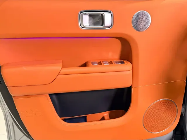 Li Auto L8 — Фото автомобиля 8
