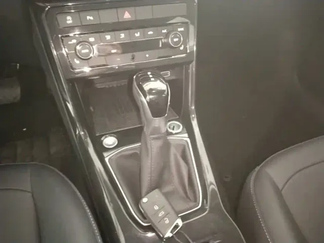 Volkswagen Tharu — Фото автомобиля 13