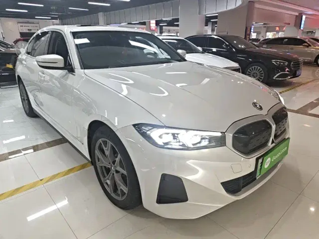 BMW i3 — Фото автомобиля 3