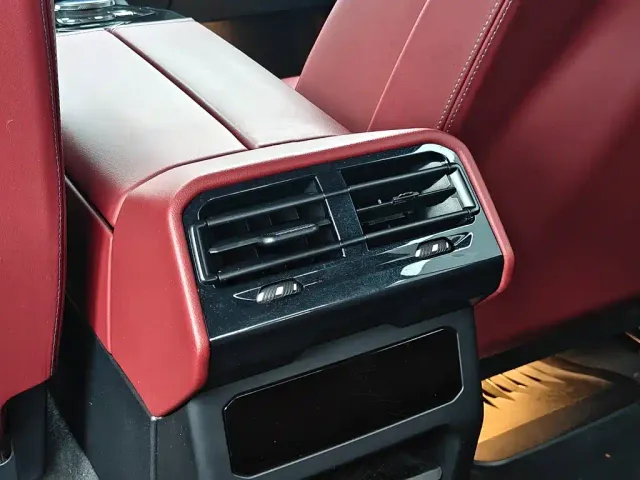 BMW 5 Series — Фото автомобиля 12