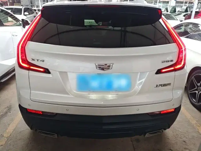 Cadillac XT4 — Фото автомобиля 5