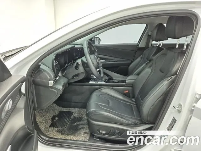 Hyundai Avante CN7 — Фото автомобиля 14
