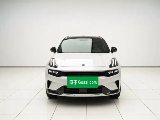 Lynk & Co 06 — Фото автомобиля 2