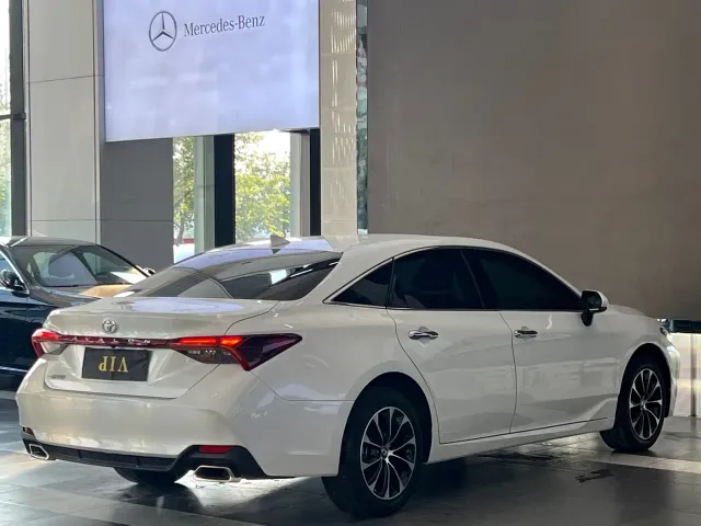 Toyota Avalon — Фото автомобиля 21