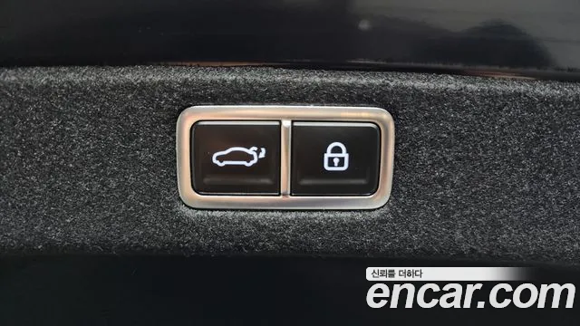 Hyundai Grandeur Grandeur (GN7) 2.5 Бензин 2WD — Фото автомобиля 15