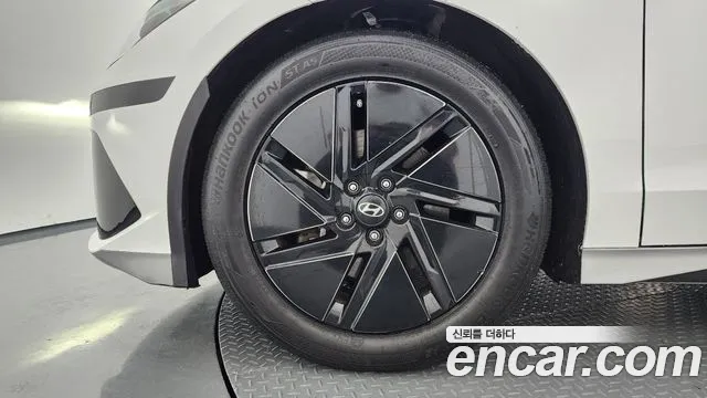 Hyundai Ioniq6 — Фото автомобиля 5