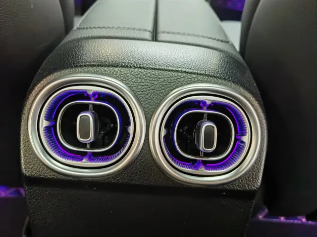 Mercedes-Benz C-Class — Фото автомобиля 15