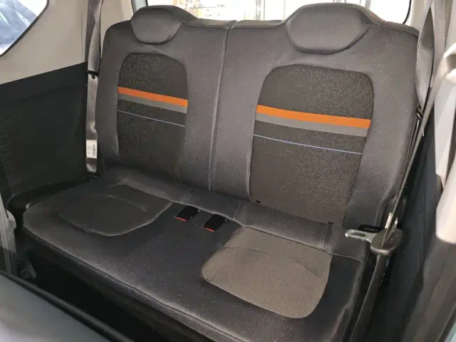 Wuling Hongguang Mini EV — Фото автомобиля 16