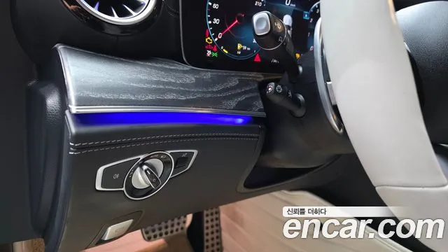 Mercedes-Benz AMG GT 4 двери 43 4MATIC+ Special Edition — Фото автомобиля 27