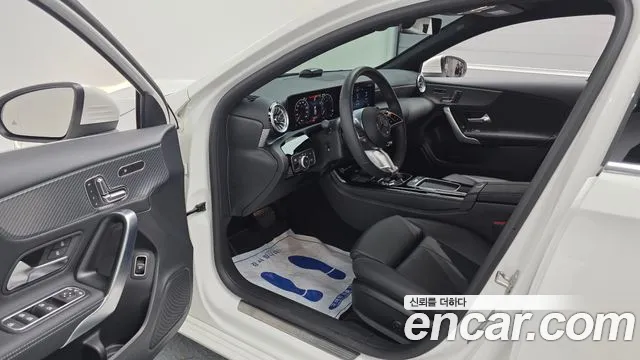 Mercedes-Benz A-Class — Фото автомобиля 10