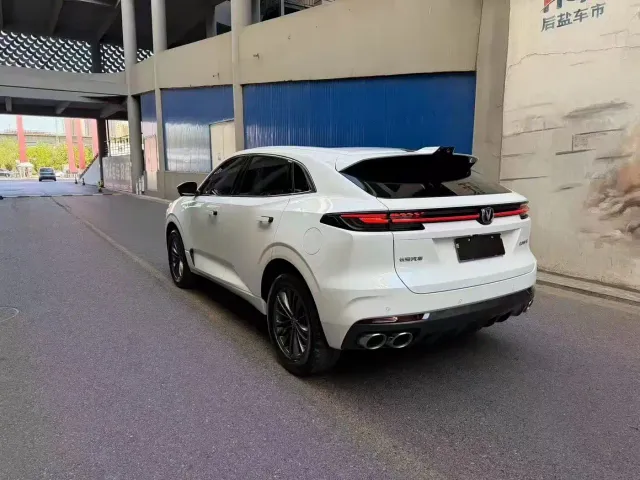 Changan Changan UNI-K 2021 Model 2.0T Luxury Type — Фото автомобиля 4