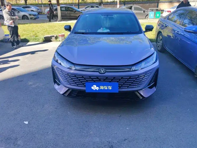 Changan Eado — Фото автомобиля 2