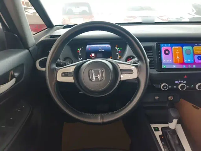 Honda Fit — Фото автомобиля 6
