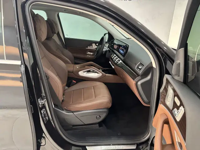 Mercedes-Benz GLE-Class — Фото автомобиля 27