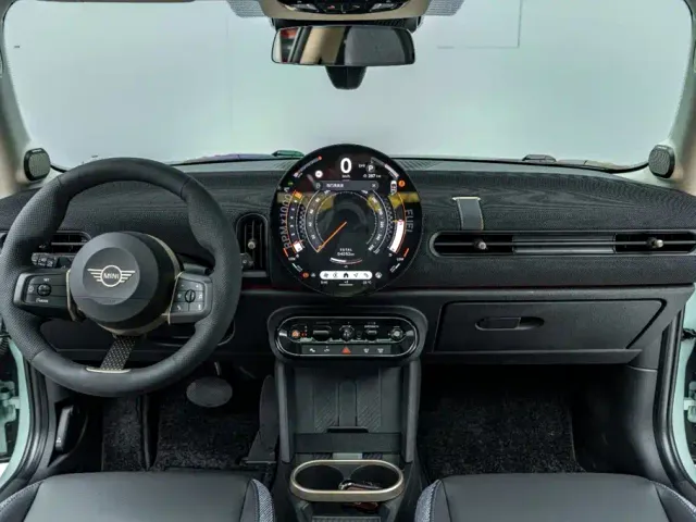 MINI Hatch — Фото автомобиля 24