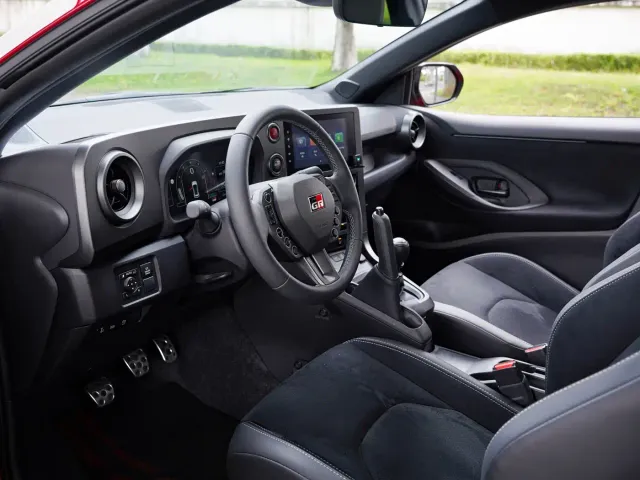 Toyota GR YARIS — Фото автомобиля 13