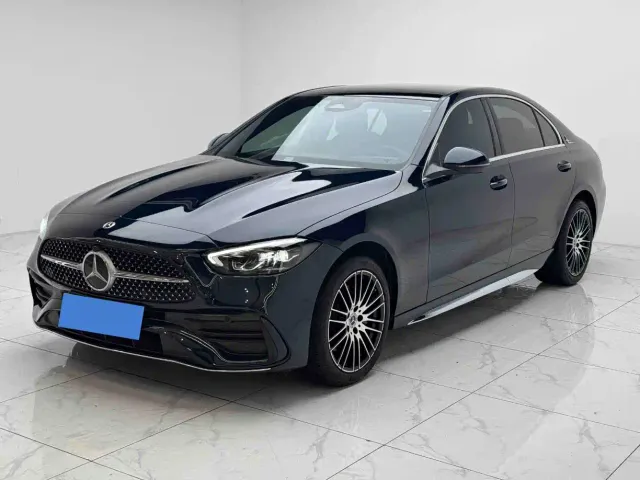 Фотография автомобиля — Mercedes-Benz C-Class