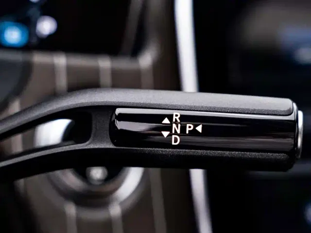Mercedes-Benz E-Class — Фото автомобиля 21