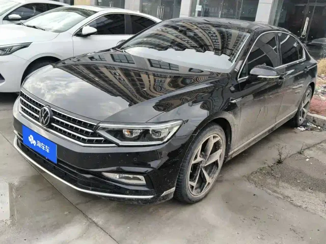 Фотография автомобиля — Volkswagen Magotan