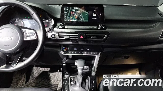 Kia Seltos Seltos Бензин 1.6 турбо 2WD — Фото автомобиля 14